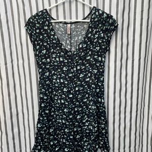 Mini dress , floral, used, button up dress with corset tie on back